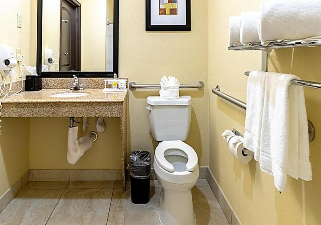 Holiday Inn Express & Suites Houston South - Near Pearland By Ihg מראה חיצוני תמונה