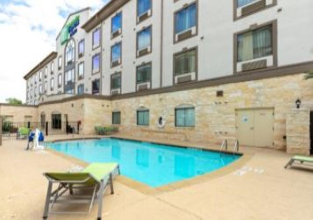 Holiday Inn Express & Suites Houston South - Near Pearland By Ihg מראה חיצוני תמונה